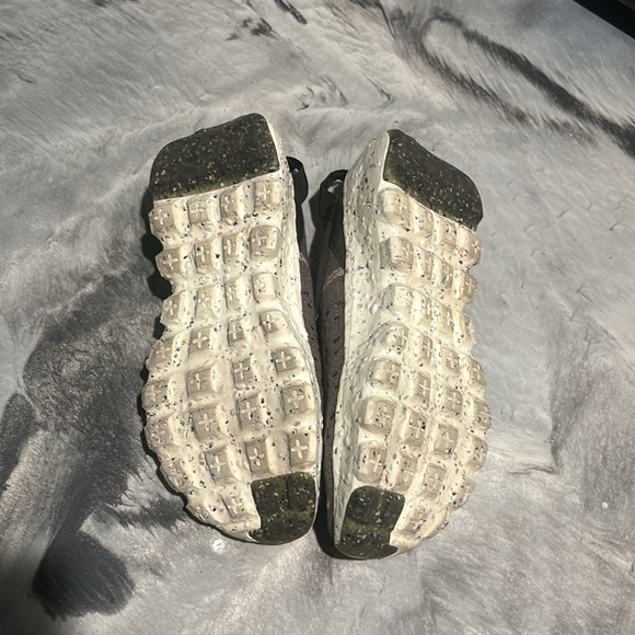 Mesh Nike sneaker - Picture 3 of 6